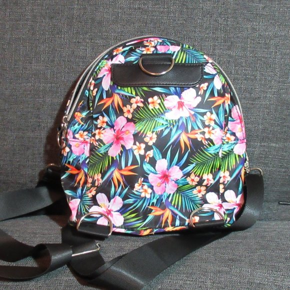 CLEARANCE PRICED!! Convertible Mini Backpack/Crossbody with matching face mask - Picture 3 of 4